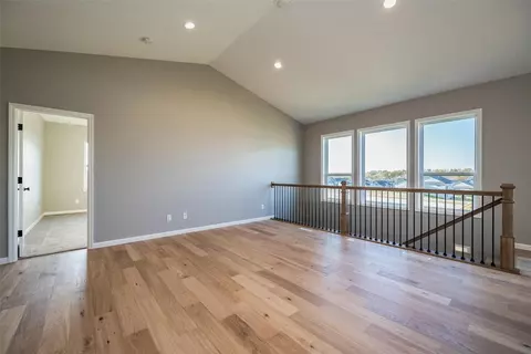 8821 Zeppelin Ave NE, Cedar Rapids, IA 52402