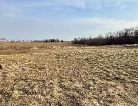 1521 3rd St SW, Mount Vernon, IA 52314