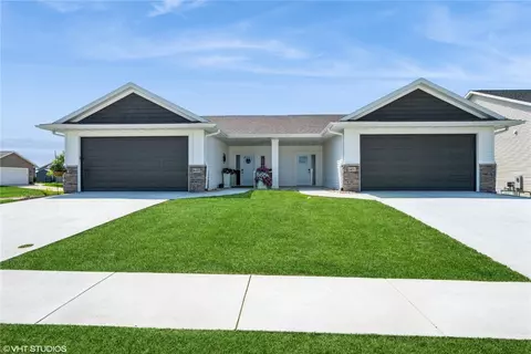 6431 Rookwood Ln, Marion, IA 52302