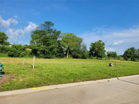 3514 Sokol Lane Ln, Cedar Rapids, IA 52404