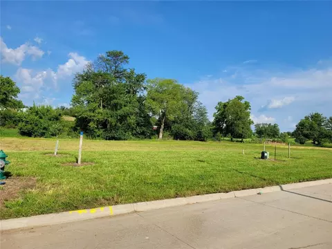 3514 Sokol Lane Ln, Cedar Rapids, IA 52404