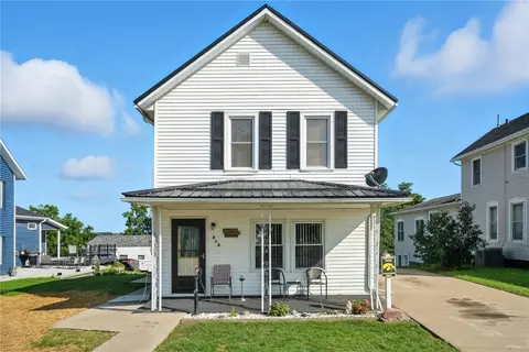 313 1st Ave E, Cascade, IA 52033