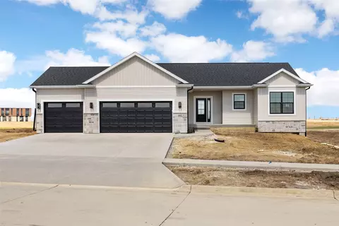 4162 Calder Dr, Marion, IA 52302