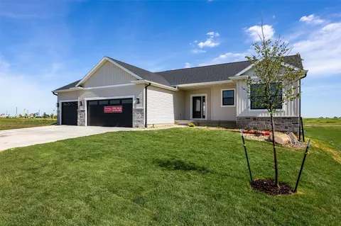 4162 Calder Dr, Marion, IA 52302