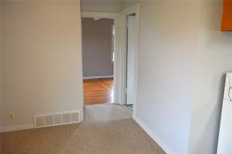 Entry Way - 1014 A Ave, Vinton, IA 52349 photo 1 of 1