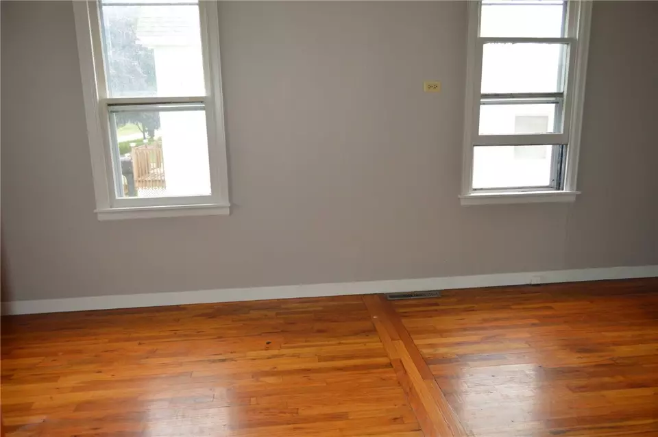 Bedroom - 1014 A Ave, Vinton, IA 52349 photo 1 of 5