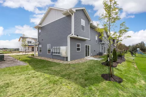 Exterior - 160 Bethany Loop SW #C, Cedar Rapids, IA 52404 photo 2 of 4