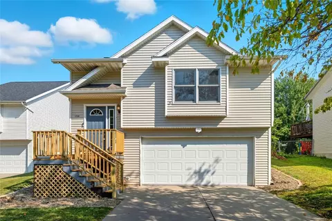 1258 Coll Dr, Iowa City, IA 52246