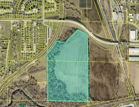 60 67 Ac 33rd Ave SW, Cedar Rapids, IA 52404