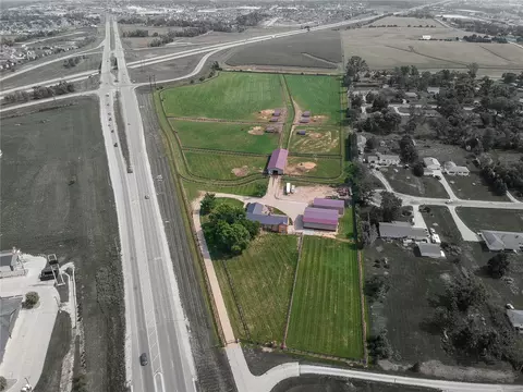 5901 Williams Blvd SW, Cedar Rapids, IA 52404