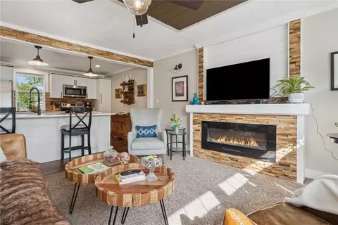 1307 G Ave, Vinton, IA 52349