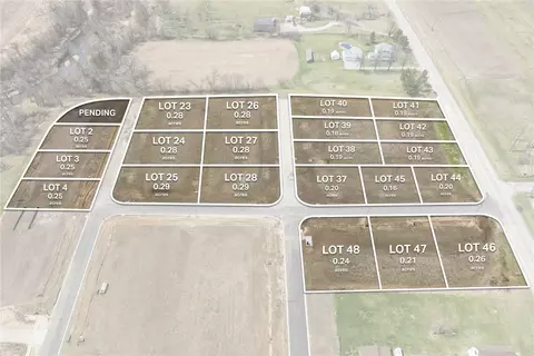 103 Meadow Dr, Shellsburg, IA 52332
