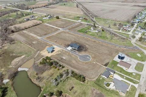 804 Fairway Dr, Shellsburg, IA 52332