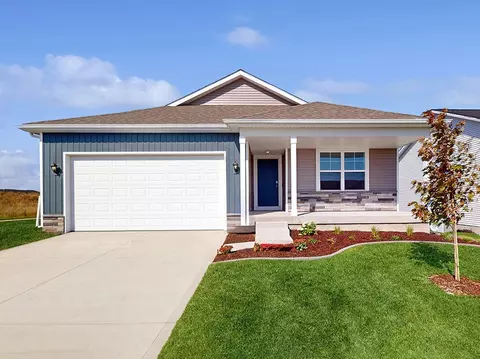 732 E Goldfinch Dr, Tiffin, IA 52340