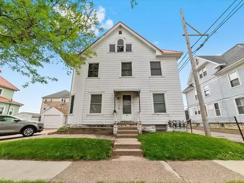 317 8th St SE, Cedar Rapids, IA 52401