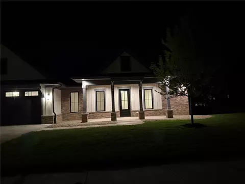 707 Cedar Bnd, Solon, IA 52333