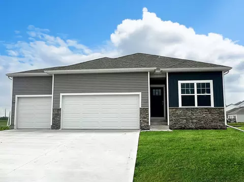 728 Maddie Ln, Tiffin, IA 52340