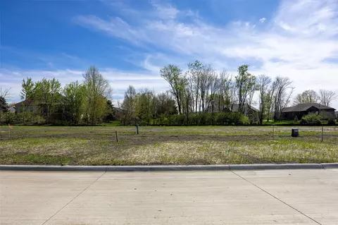 3159 Eight Bells Dr, Marion, IA 52302