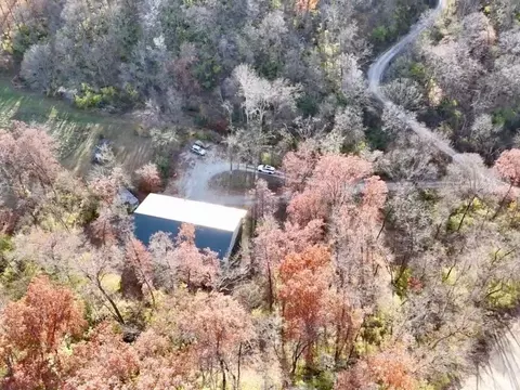 3728 Sunshine St SW, Cedar Rapids, IA 52404