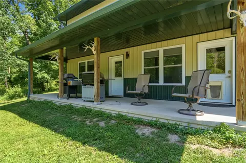 3728 Sunshine St SW, Cedar Rapids, IA 52404