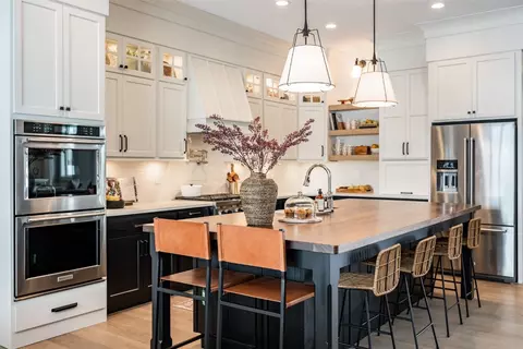 3014 Forest Ridge Dr NE, Swisher, IA 52338