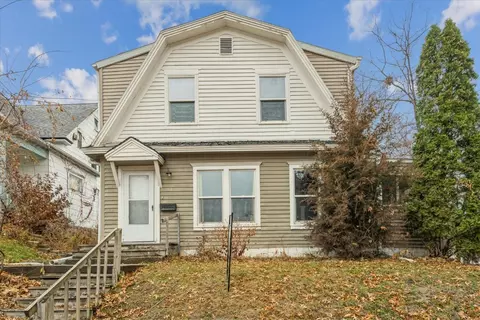 1118 2nd Ave SW, Cedar Rapids, IA 52404