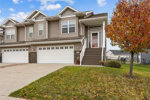 1250 Daisy Cir, North Liberty, IA 52317
