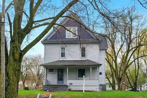 412 W Charles St, Oelwein, IA 50662