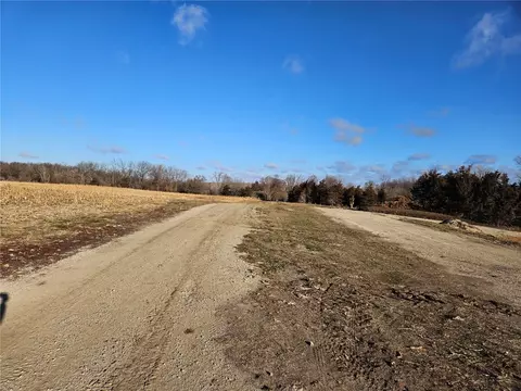 2538 120th St NW, Swisher, IA 52338