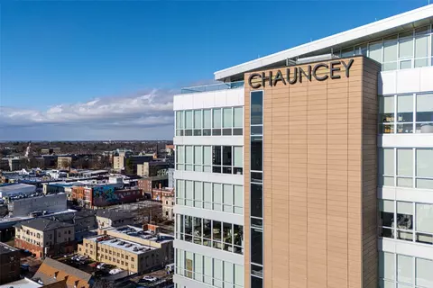 404 E College St #1107, Iowa City, IA 52240