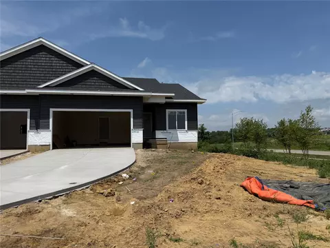 1298 Berkshire Ln, North Liberty, IA 52317