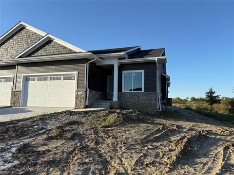 1298 Berkshire Ln, North Liberty, IA 52317