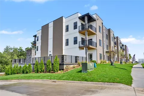 4428 Deer Creek Rd #308, Iowa City, IA 52246