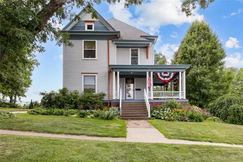 103 10th Ave SW, Mount Vernon, IA 52314