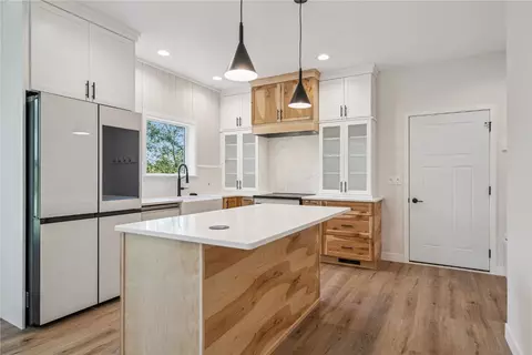 Kitchen - 6850 Pumpkin Patch Blvd, Cedar Rapids, IA 52403 photo 1 of 4