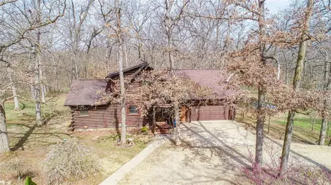 8897 20th Ave, Monmouth, IA 52309