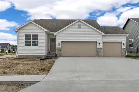 8932 Norway Dr NE, Cedar Rapids, IA 52402
