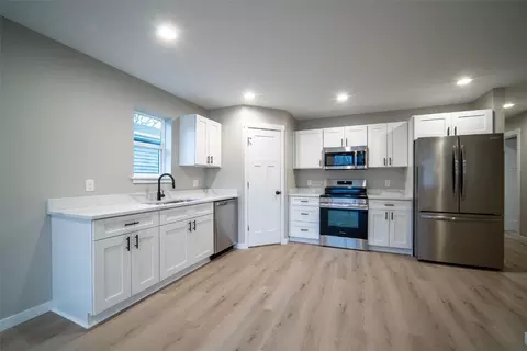 608 Wallgate Ave, Waterloo, IA 50701 photo 24