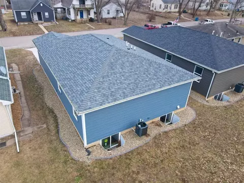 608 Wallgate Ave, Waterloo, IA 50701 photo 7