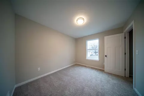 608 Wallgate Ave, Waterloo, IA 50701 photo 26