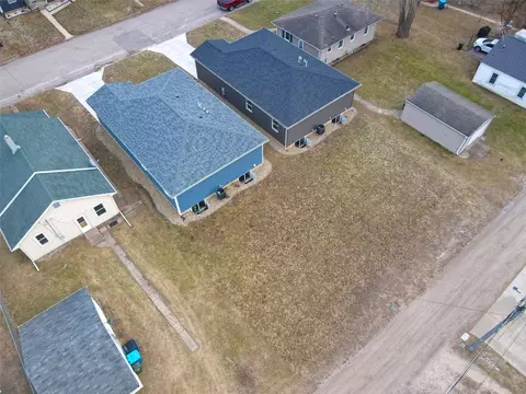 608 Wallgate Ave, Waterloo, IA 50701 photo 10