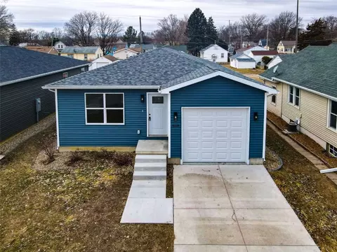 608 Wallgate Ave, Waterloo, IA 50701 photo 2