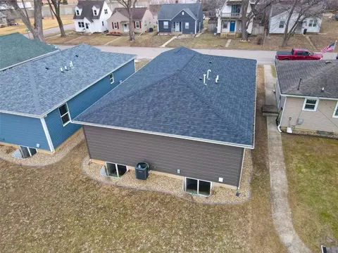 610 Wallgate Ave, Waterloo, IA 50701 photo 8