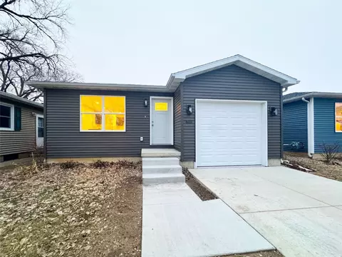 610 Wallgate Ave, Waterloo, IA 50701 photo 3