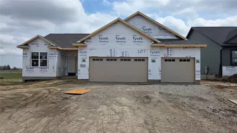 8806 Zeppelin Ave NE, Cedar Rapids, IA 52402