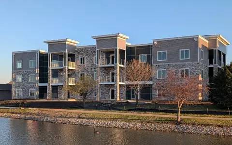 565 N Madison Ave #207, North Liberty, IA 52317