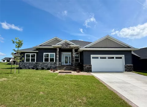 1210 Osage Ln, North Liberty, IA 52317