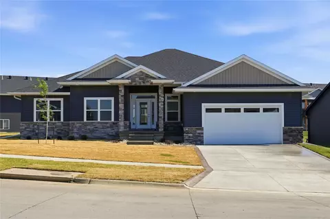 1210 Osage Ln, North Liberty, IA 52317