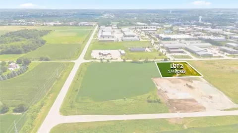 lot2 Stamy Rd, Hiawatha, IA 52233