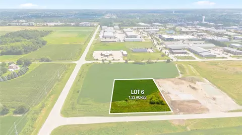 lot6 Anchor Dr, Hiawatha, IA 52233